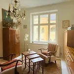 Art Nouveau Home, Punavuori Design District Apartman