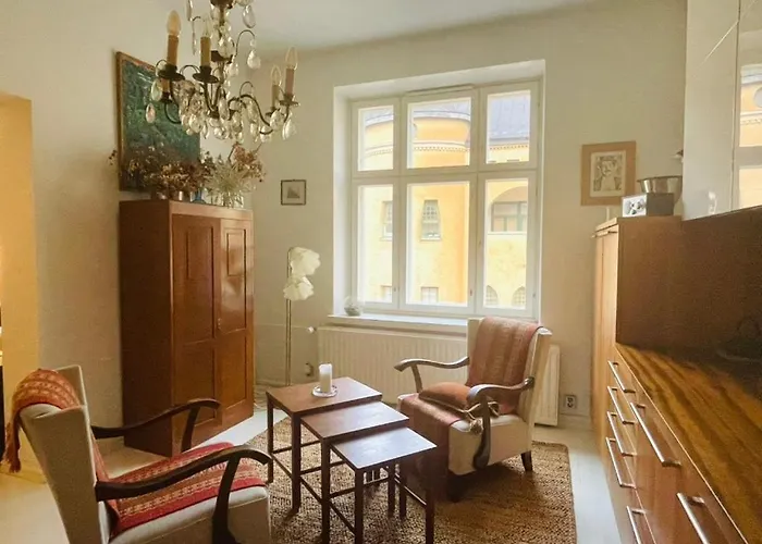 Art Nouveau Home, Punavuori Design District Apartmán